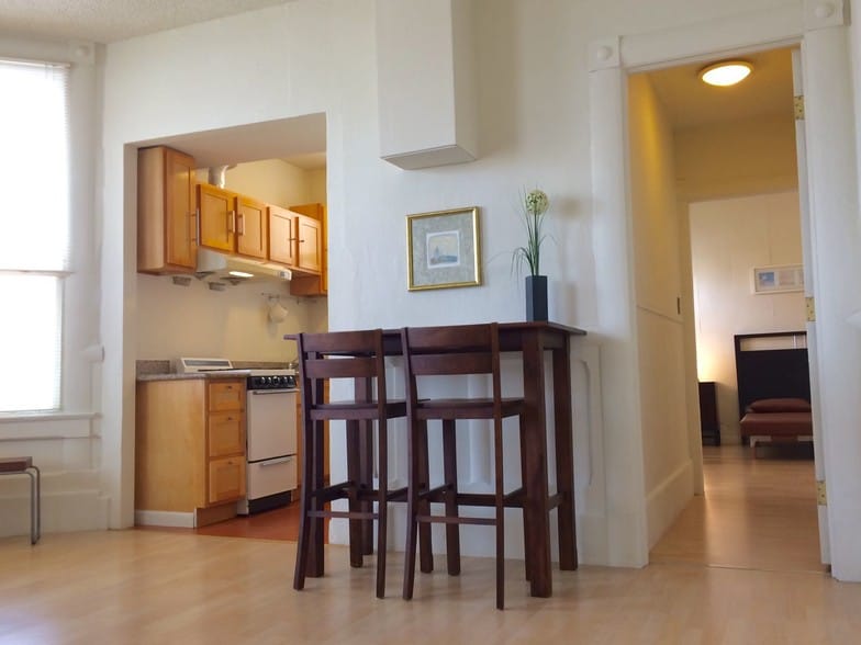 Building Photo - 850 6th Ave