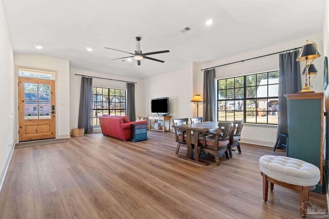 Building Photo - 3244 Cobblestone Dr