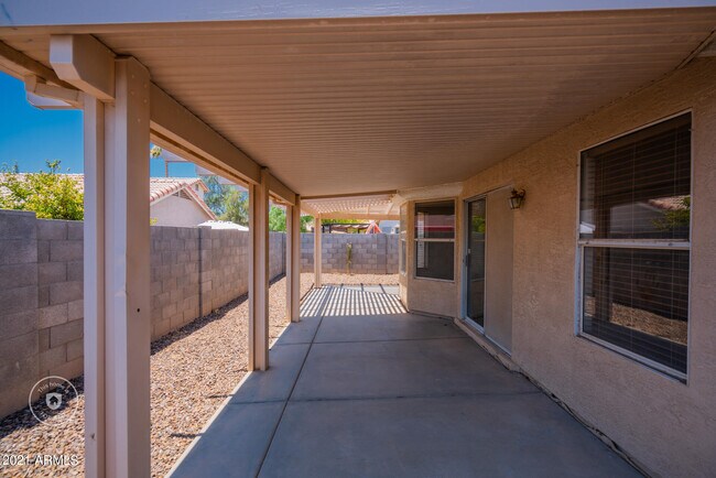 Building Photo - 2697 S 156th Dr
