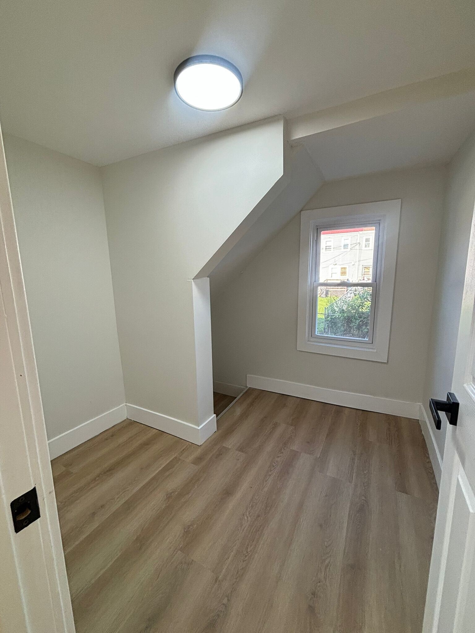 Building Photo - 49 Rosehill Pl