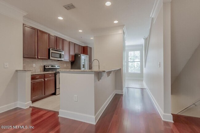 Building Photo - 9823 Tapestry Park Circle