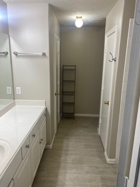 Building Photo - 13543 Ambrose St