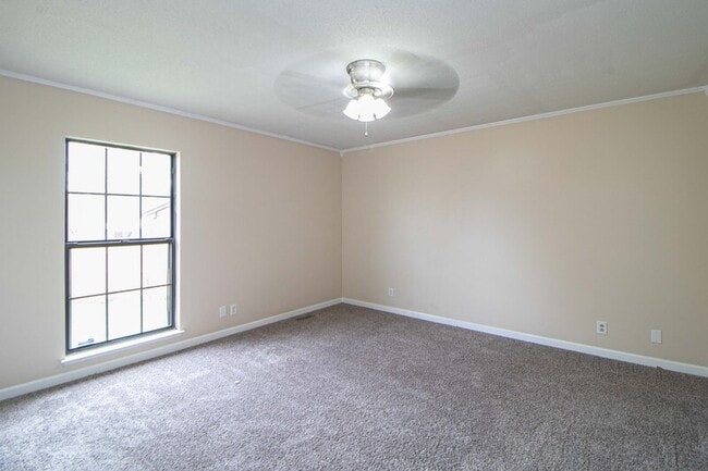 Building Photo - 329 Northridge Dr