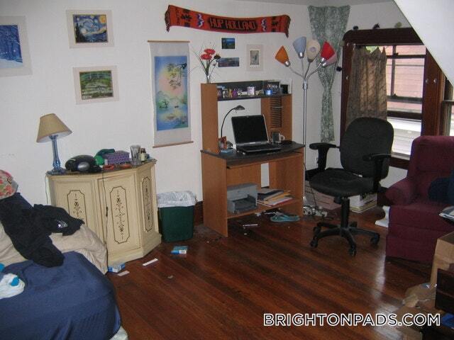 Building Photo - 46 Mapleton St