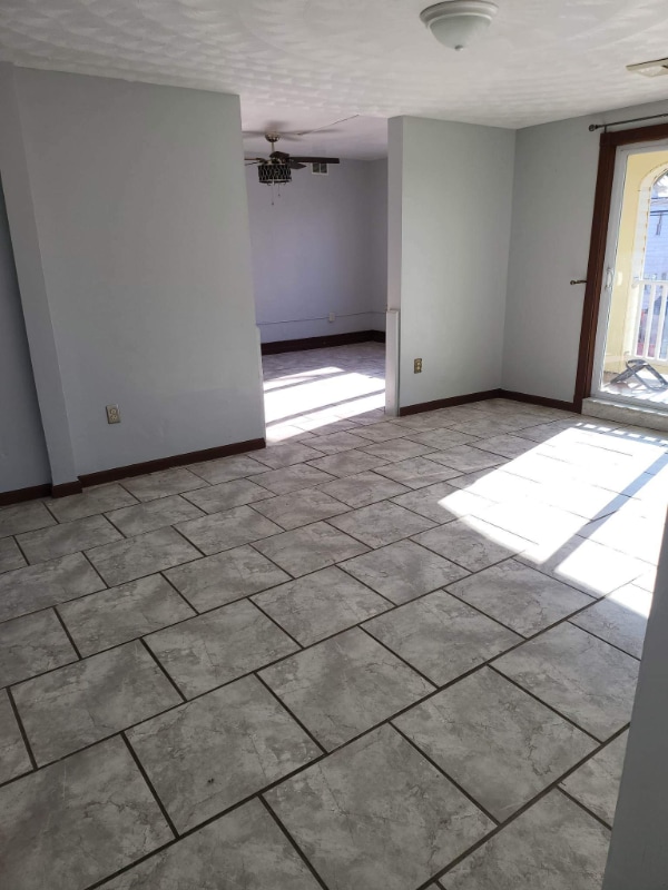 Building Photo - 101 E 2nd Ave