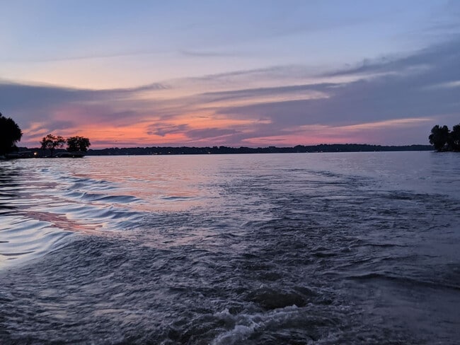 Building Photo - 184 Grand Ave