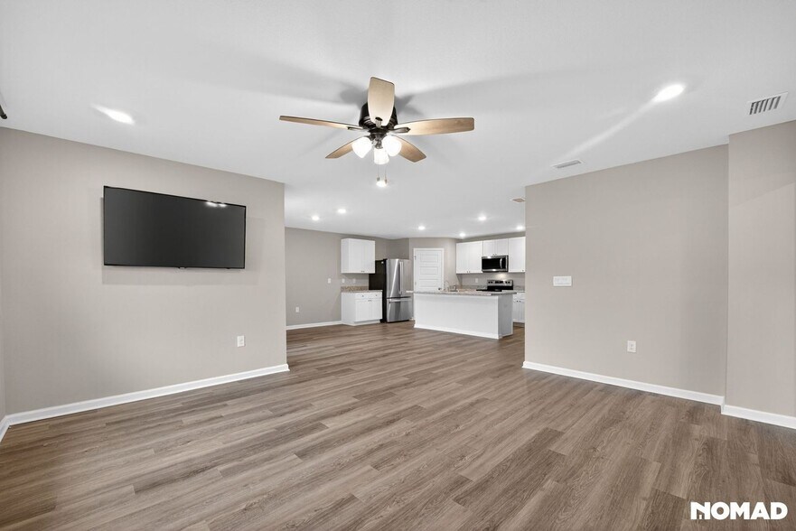 Building Photo - 5024 Rivergrass Dr