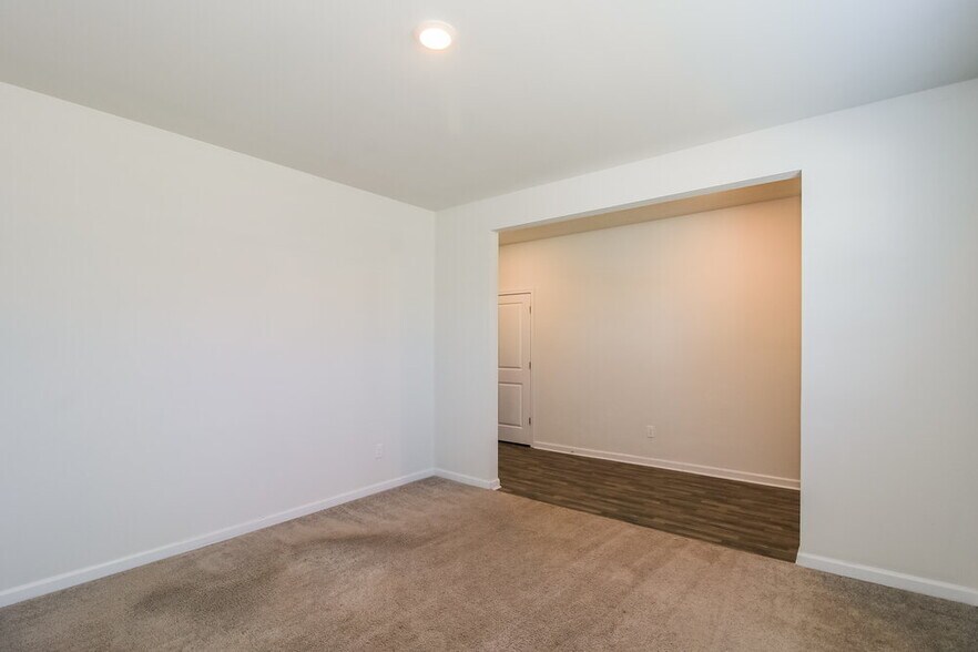 Building Photo - 299 Hamilton Pointe Dr