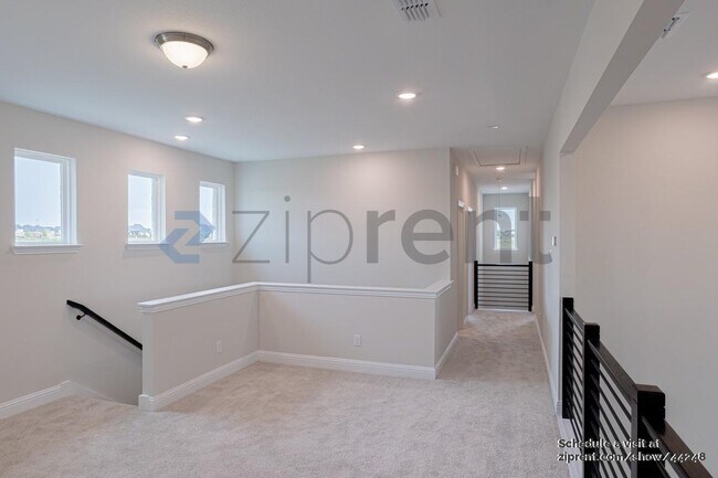 Building Photo - 2970 Eleanor Dr