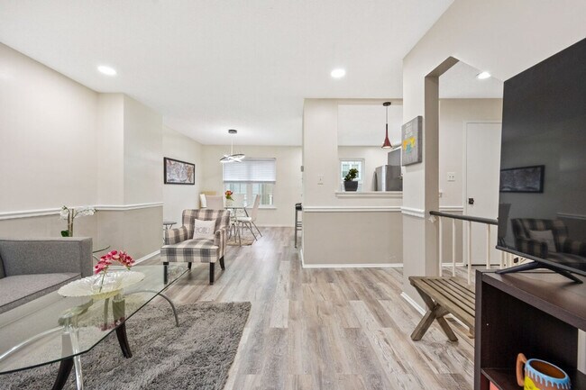 Building Photo - 2265 Chestnut Burr Ct