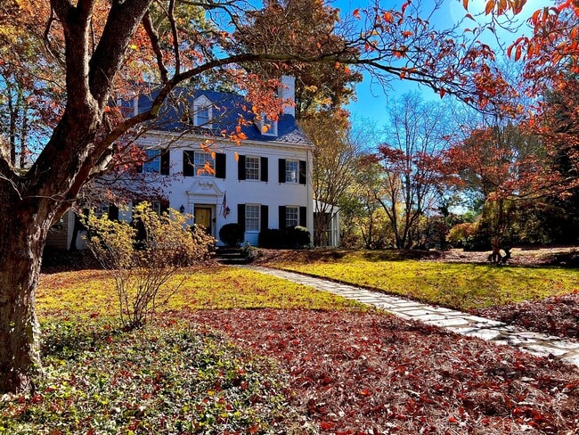 Building Photo - The Yellow Door on Marshall Avenue