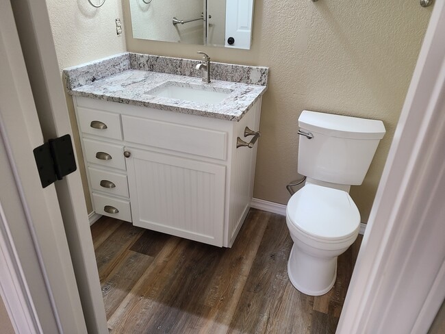 Building Photo - 1100 Excalibur Dr