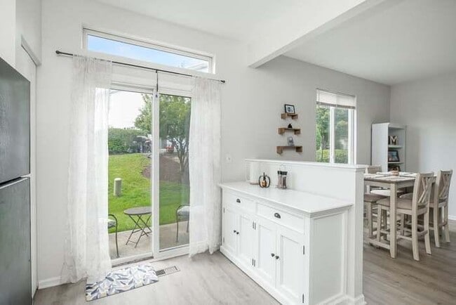 Building Photo - 1211 Arapaho Ct
