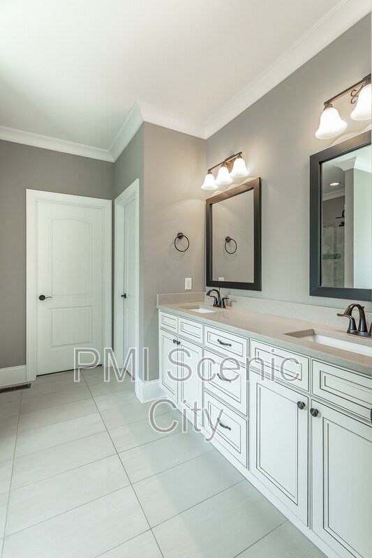 Building Photo - 7725 Peppertree Dr