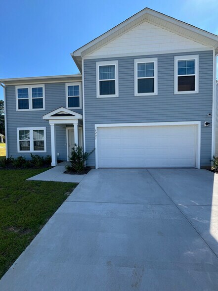 Primary Photo - 6201 Portsman Ln