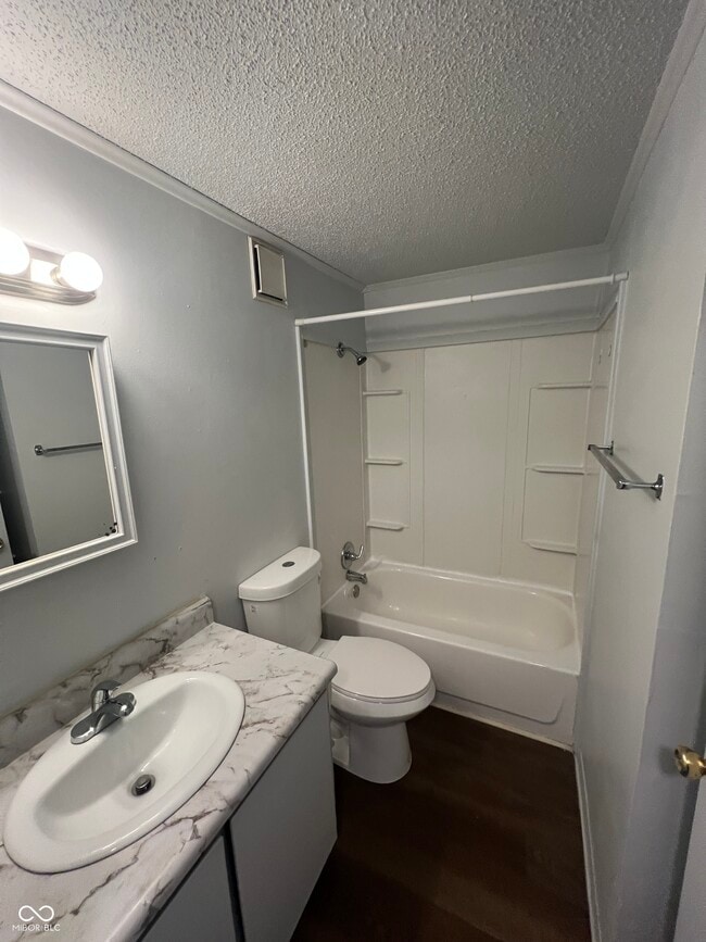 Building Photo - 2000 Indianapolis Rd