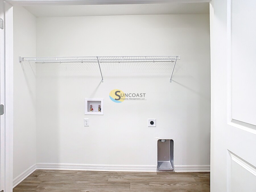 Building Photo - 3821 SW 43rd Ct