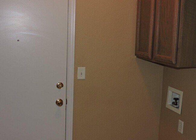 Building Photo - 3100 Tierra Mina Dr