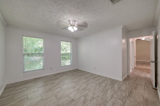 Building Photo - 25747 Timber Lakes Dr