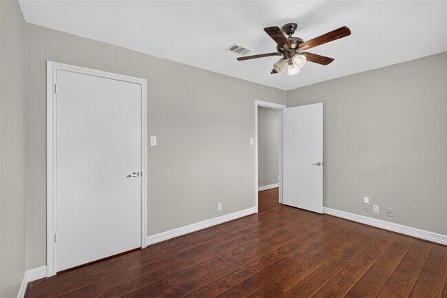 Building Photo - 1503 Shannon Valley Dr