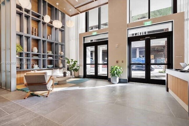 Building Photo - 11 NE 6th St