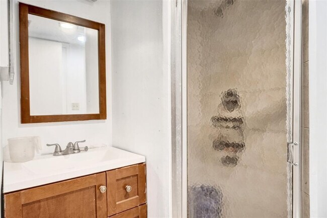 Building Photo - 9440 Poinciana Pl