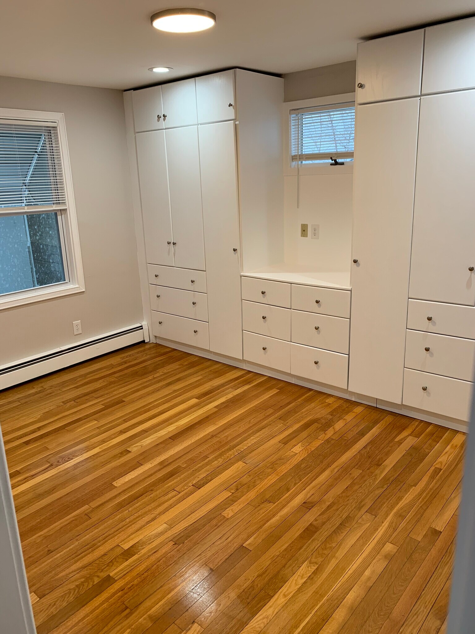 Building Photo - 50 Carteret St