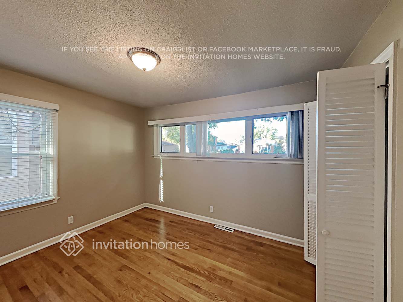 Building Photo - 9219 S 51st Ave