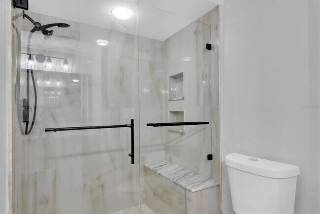 Building Photo - 802 Hidden Harbour Dr