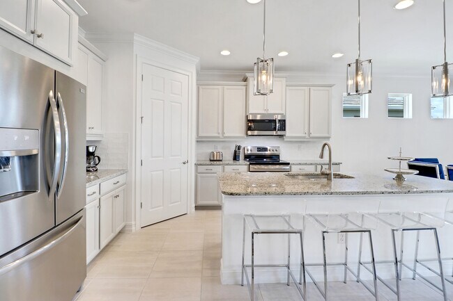 Kitchen - 14578 Tropical Dr