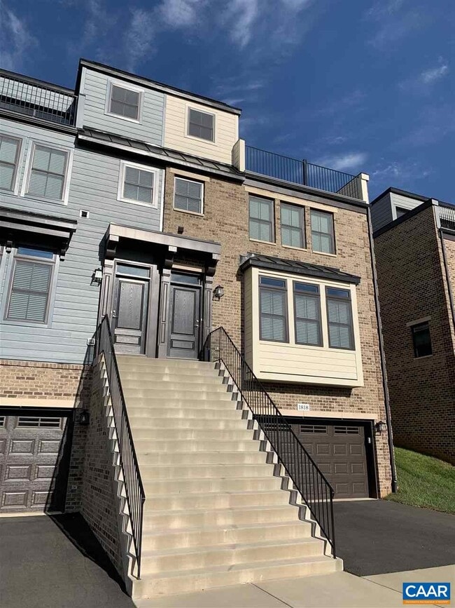 Building Photo - 1818 Marietta Dr
