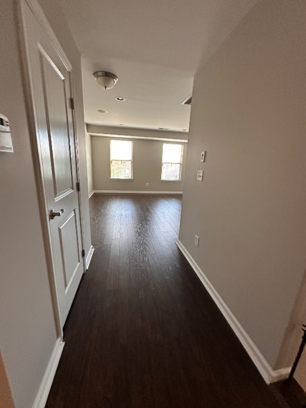 Building Photo - 5612 Selkirkshire Rd