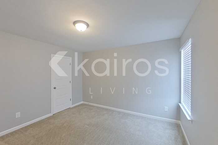 Building Photo - 101 Silver Maple Ln