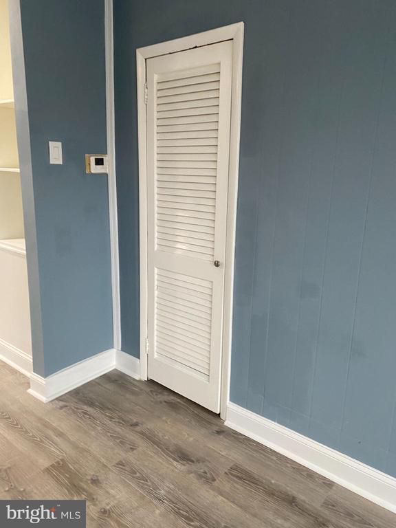 Building Photo - 5332 Pine St