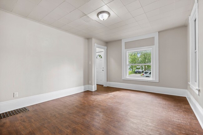 Building Photo - 1310 23rd St