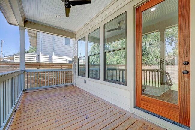 Building Photo - 4715 McKinney St