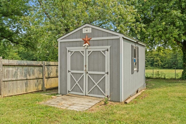 Building Photo - 4686 Jackson Rd