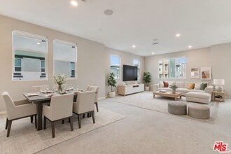 Building Photo - 713 Daniel Freeman Cir