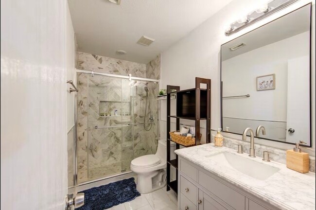 Building Photo - 13131 Dawn Hollow Ln