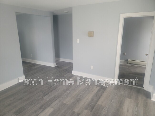 Building Photo - 3 N Main St