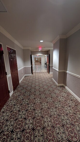 Building Photo - 3334 Peachtree Rd NE