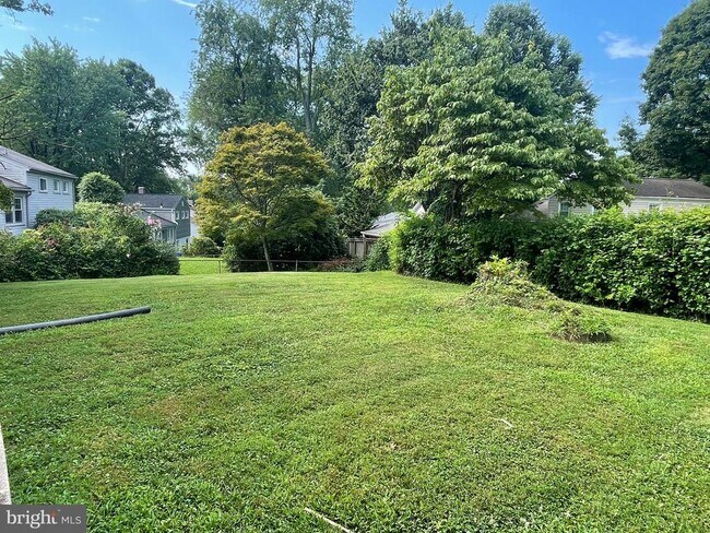 Building Photo - 3814 Archer Pl
