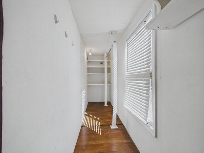 Building Photo - 1920 Richmond Ave.