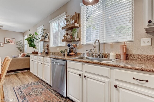 Building Photo - 10617 Austin Bluffs Way