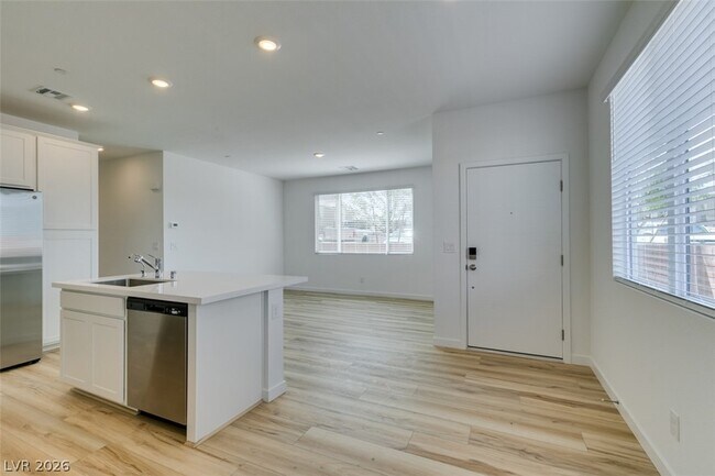 Building Photo - 1035 Valeria Rdg Ln