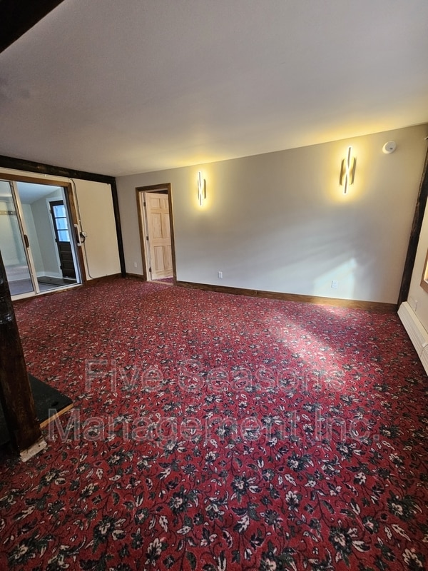 Building Photo - 328 Browns Trce