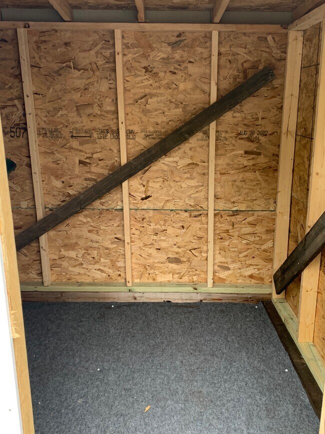 Storage Shed - 409 State St E