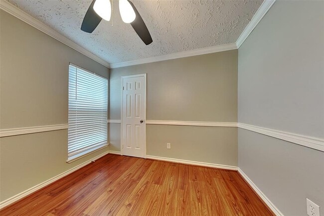 Building Photo - 5351 King Richard Dr