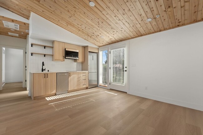 Building Photo - Morris Street Commons Modualr Living! 2/1