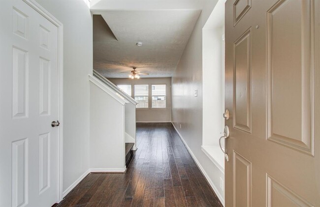 Building Photo - 25266 Boulder Bend Ln